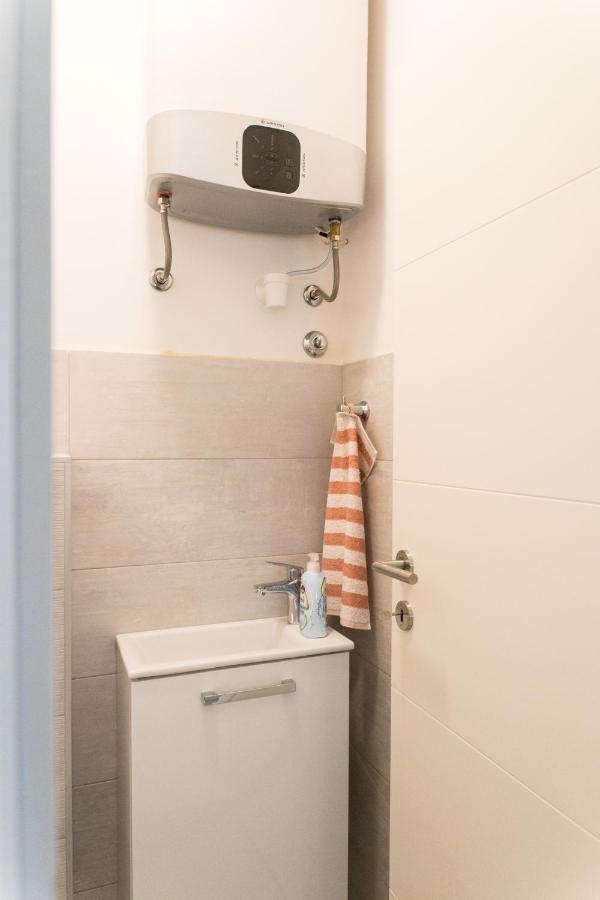 Apartment Zara - Luxury Apartment With Private Pool Zadar Exterior foto