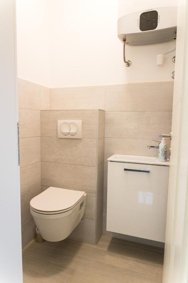 Apartment Zara - Luxury Apartment With Private Pool Zadar Exterior foto