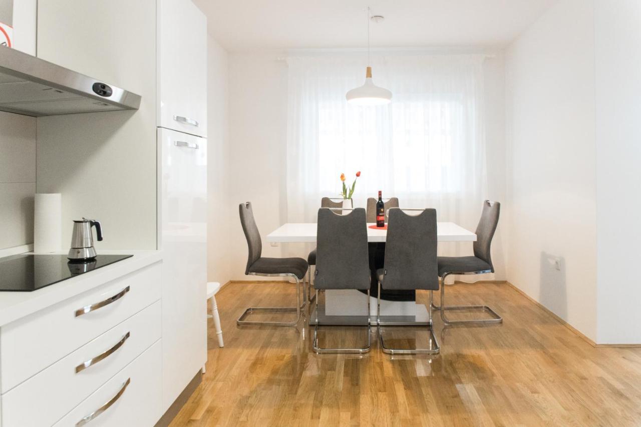 Apartment Zara - Luxury Apartment With Private Pool Zadar Exterior foto