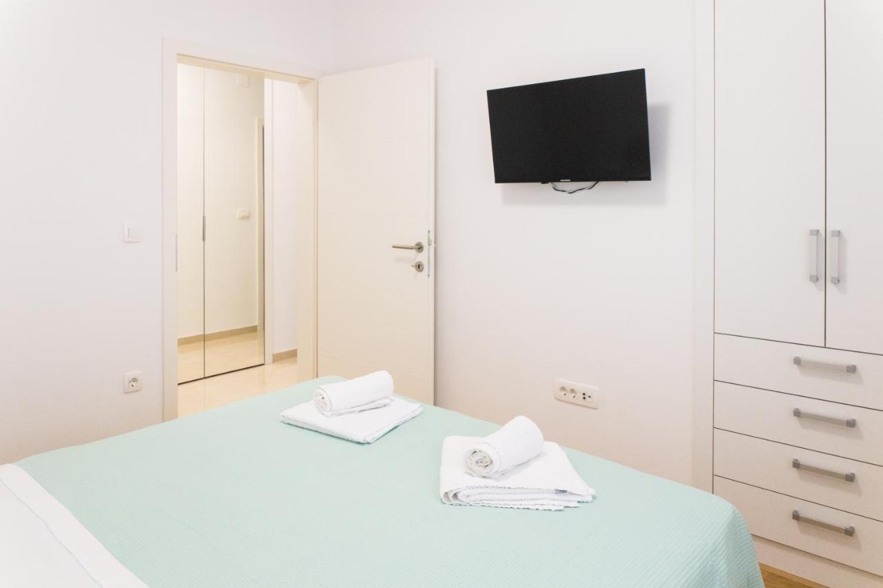 Apartment Zara - Luxury Apartment With Private Pool Zadar Exterior foto