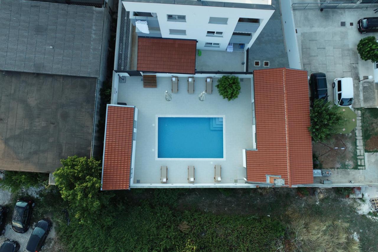 Apartment Zara - Luxury Apartment With Private Pool Zadar Exterior foto