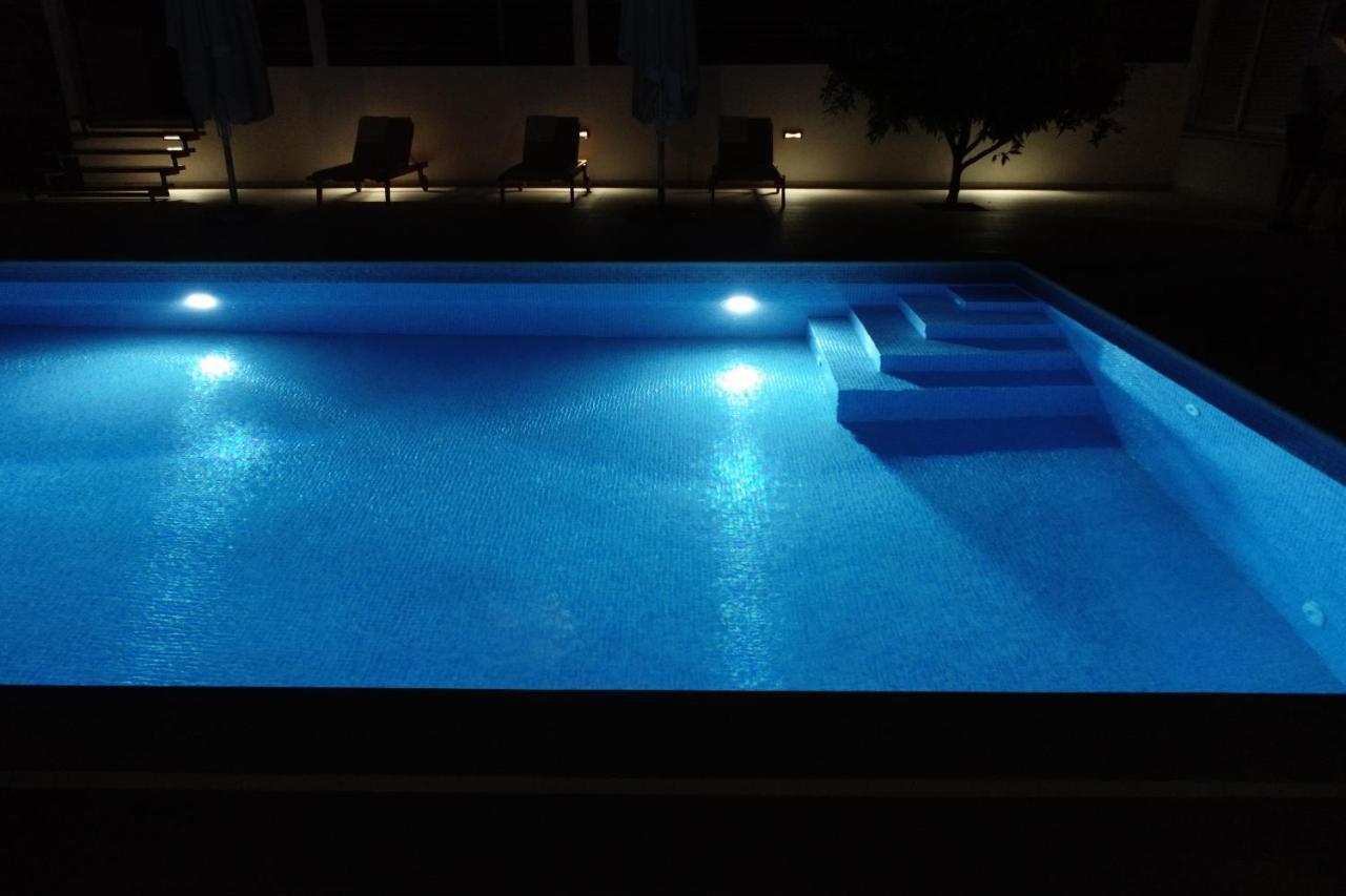 Apartment Zara - Luxury Apartment With Private Pool Zadar Exterior foto