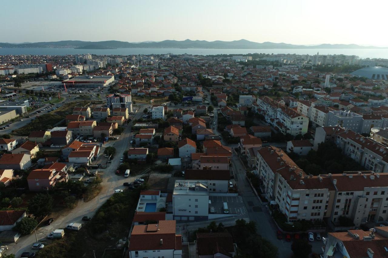 Apartment Zara - Luxury Apartment With Private Pool Zadar Exterior foto